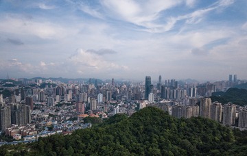 “贵阳全景”航拍于贵州贵阳云岩区的鹿冲关森林公园