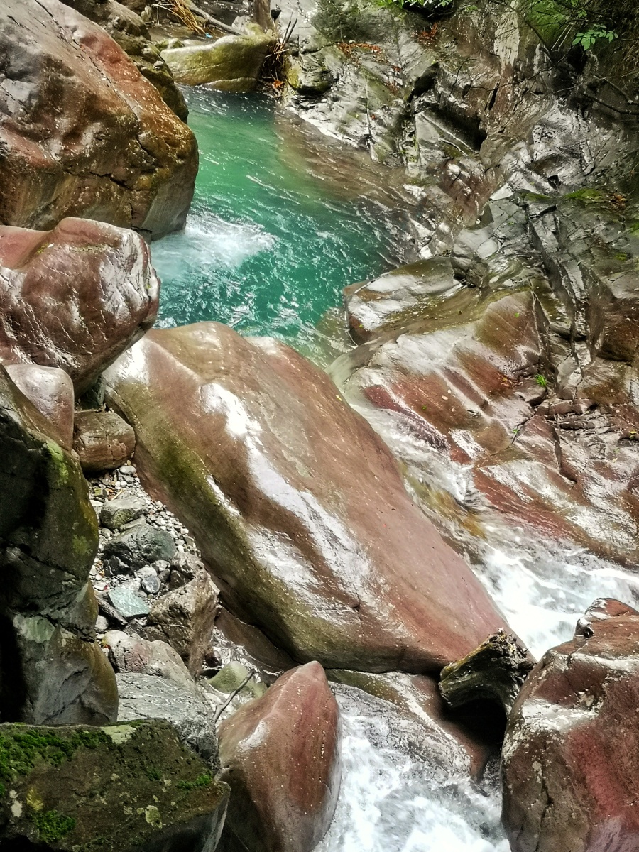 仙寓山七彩玉谷