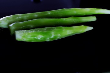 981134