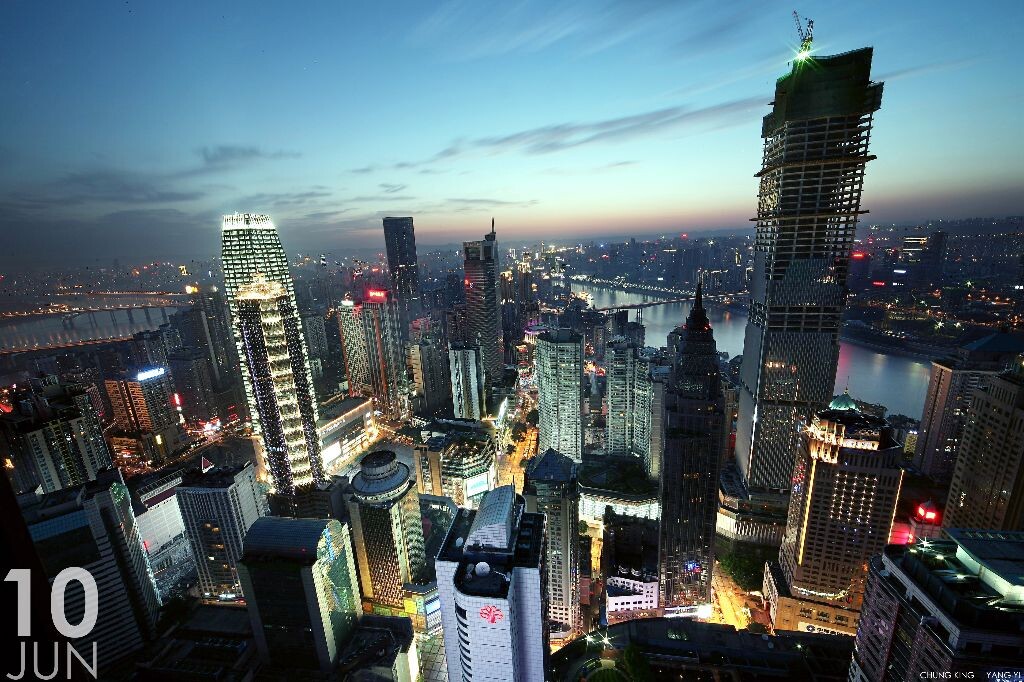美丽的城市<br />
CQ