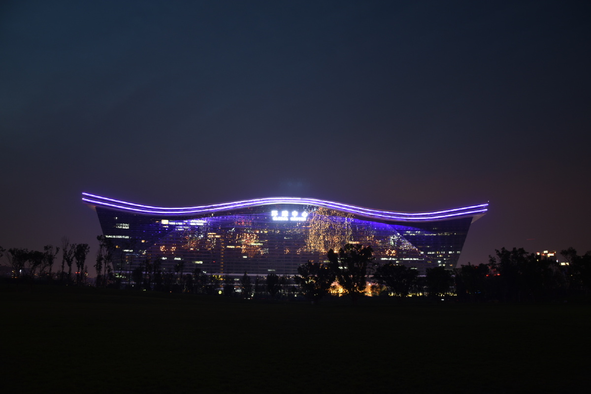 夜幕下的环球中心