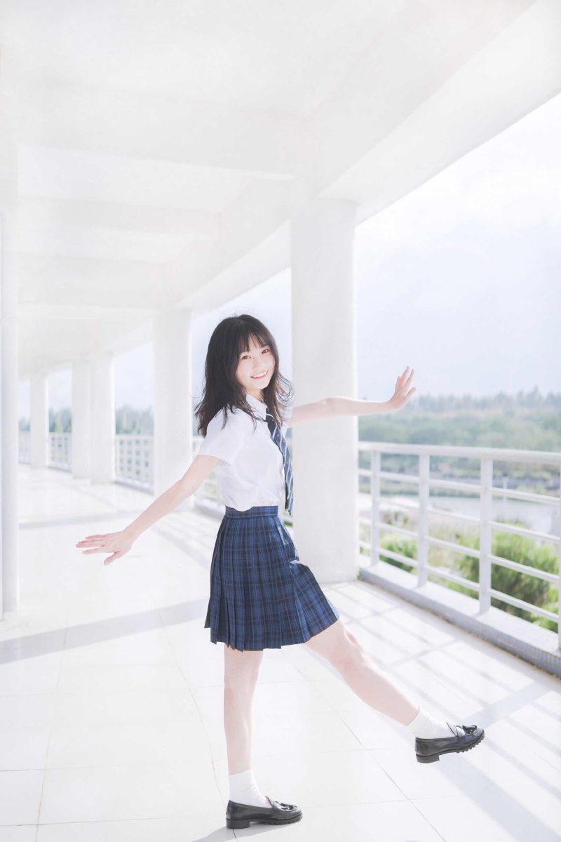 隔壁班的可爱女同学(人)