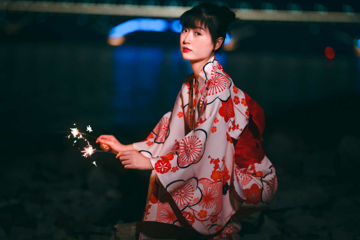 江边和服烟花