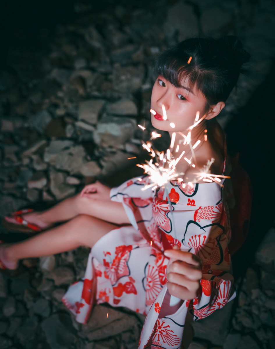 江边和服烟花