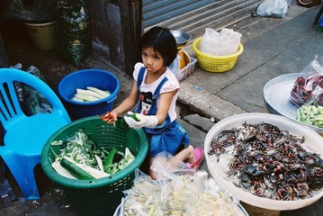 F1990017