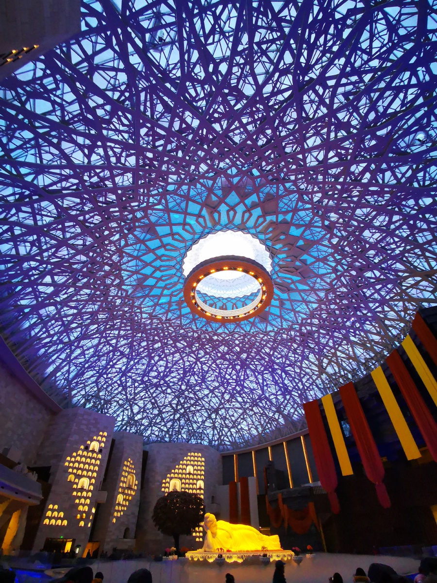 用手机拍拍南京的牛首山佛顶宫