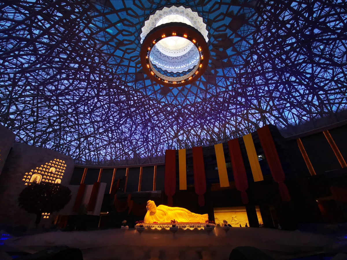 用手机拍拍南京的牛首山佛顶宫