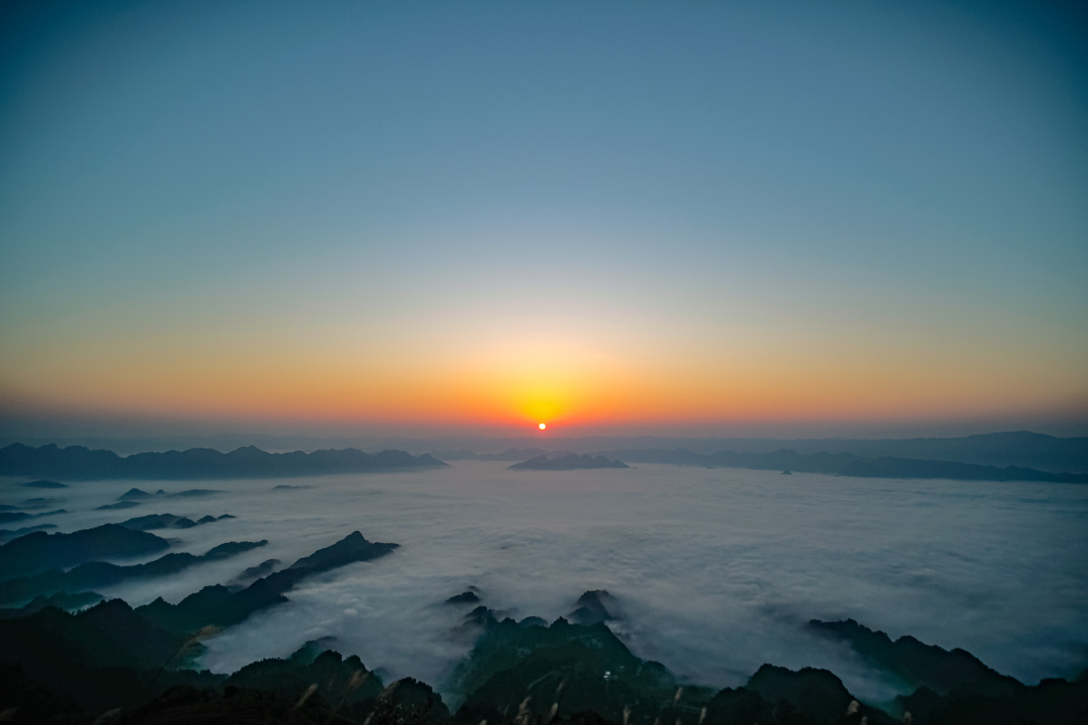 湘西八面山的云海奇观