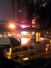 水漫马路