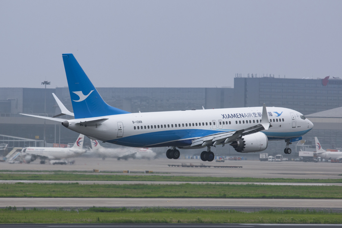厦门航空首架b737max8首航上海虹桥