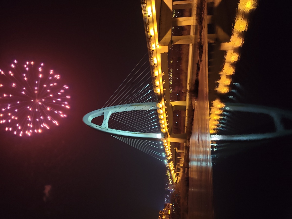 冬夜海城同泽桥