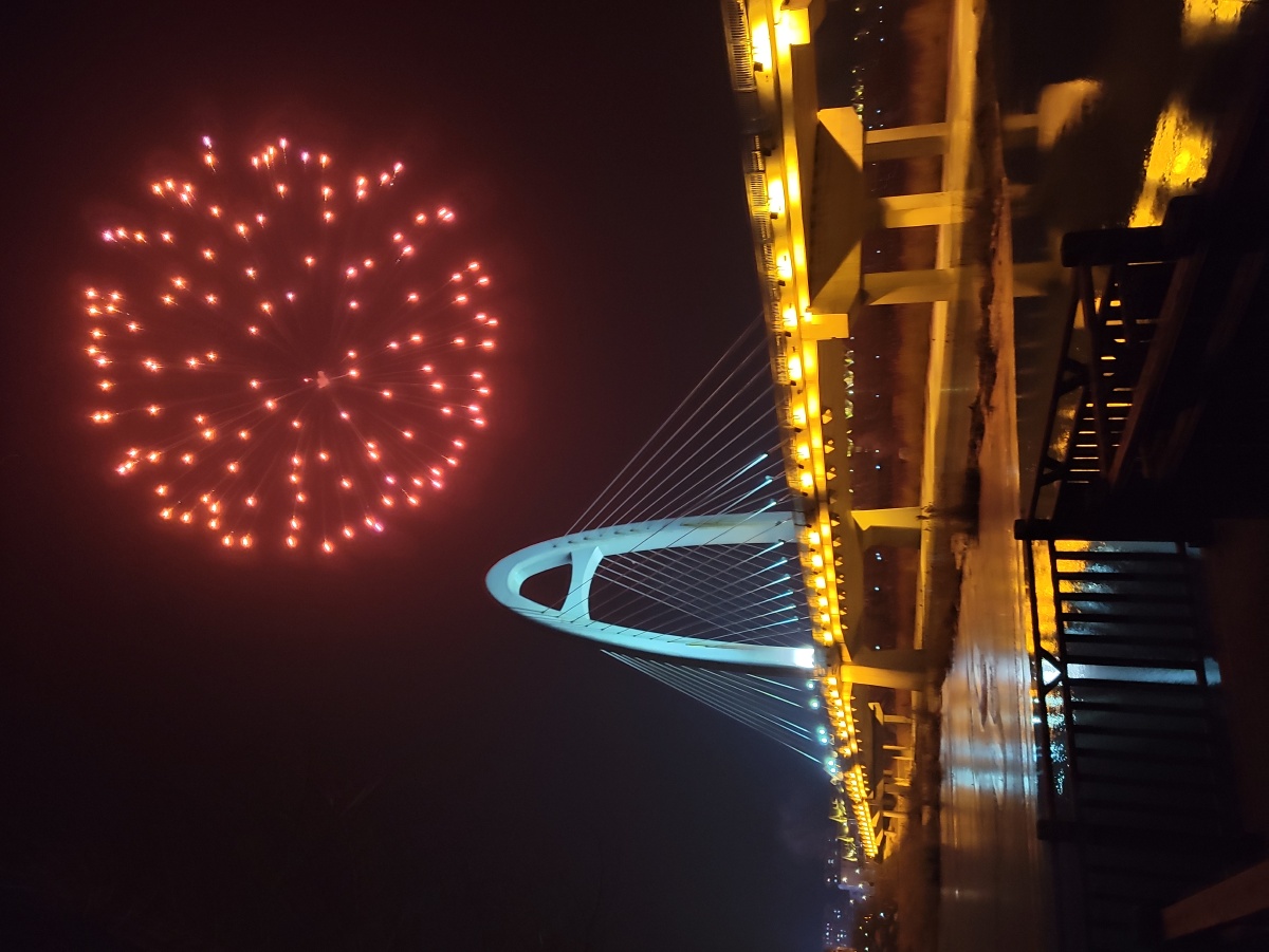 冬夜海城同泽桥