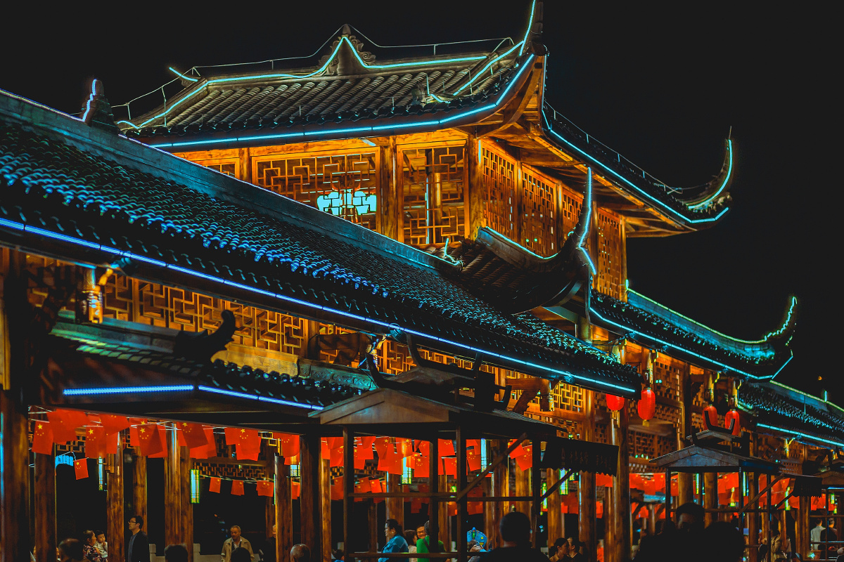 流光溢彩,千年古镇,非遗跷脚牛肉,香油米花糖……苏稽古镇 - -春华秋