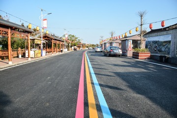 83732