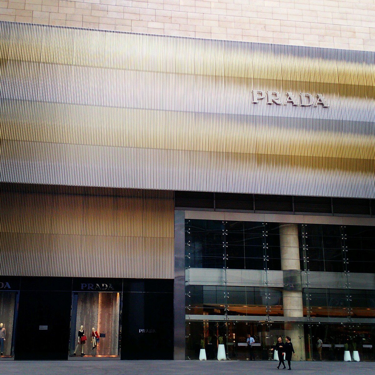 2006<br />
