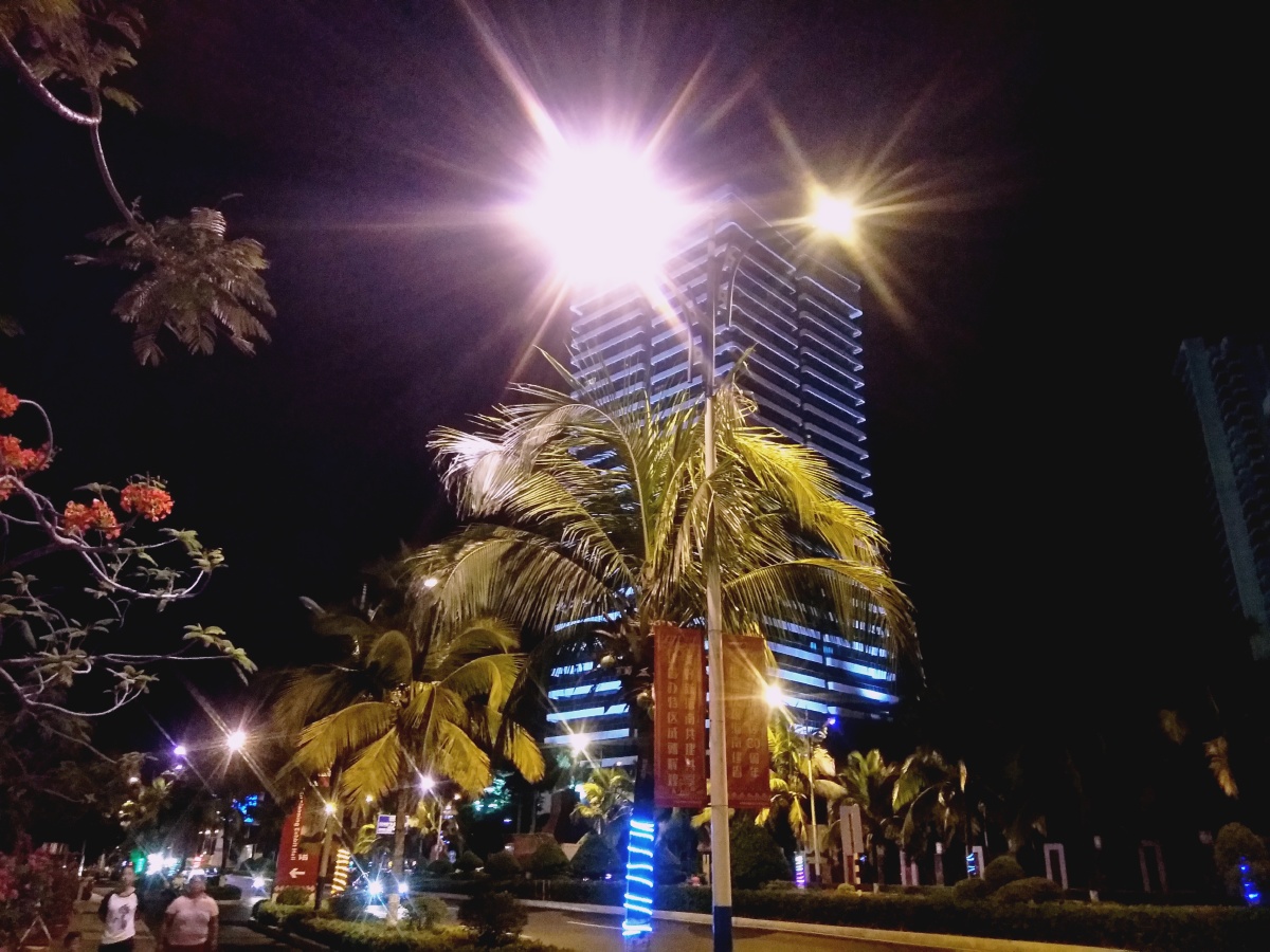 拍摄于海南陵水海韵广场财富拍拍拍关注