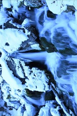 001
