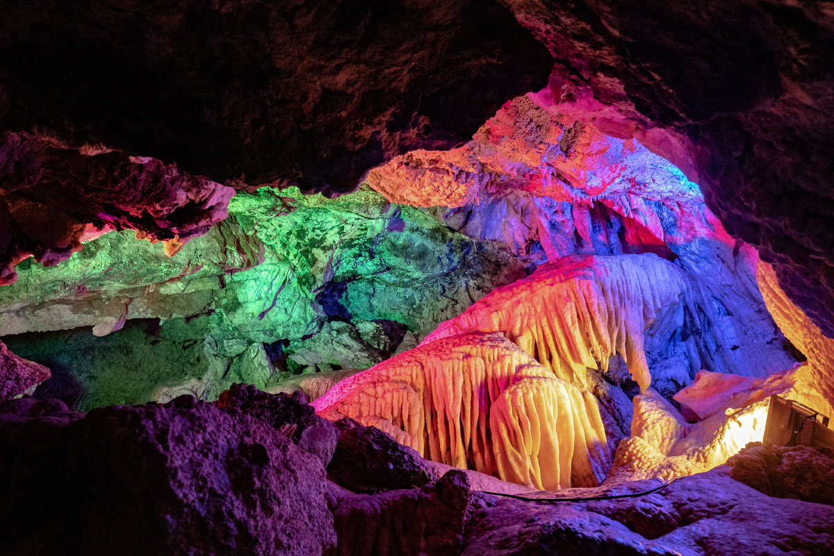 米易县颛顼龙洞