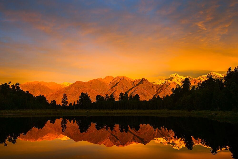 夕阳库克山<br />
