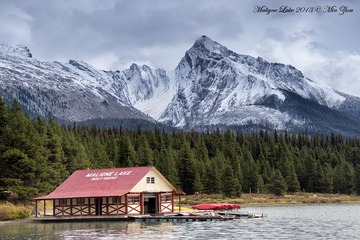 Maligne Lake