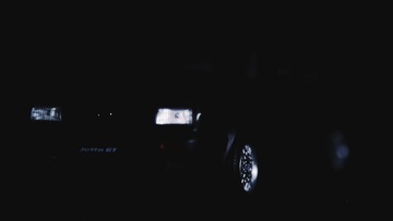 122056