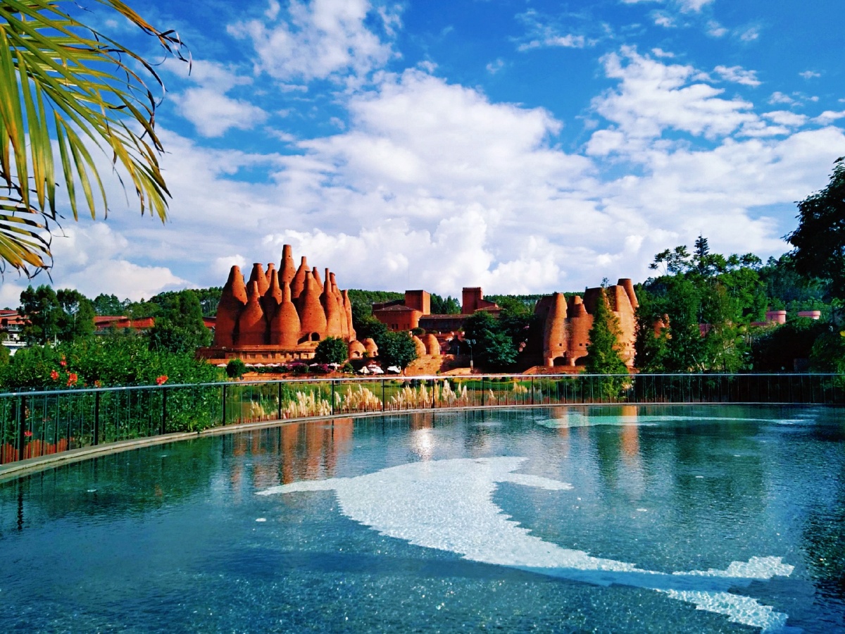 主题:【云南弥勒市——东风韵艺术小镇秋景(六) 摄影:【赵谢荣】