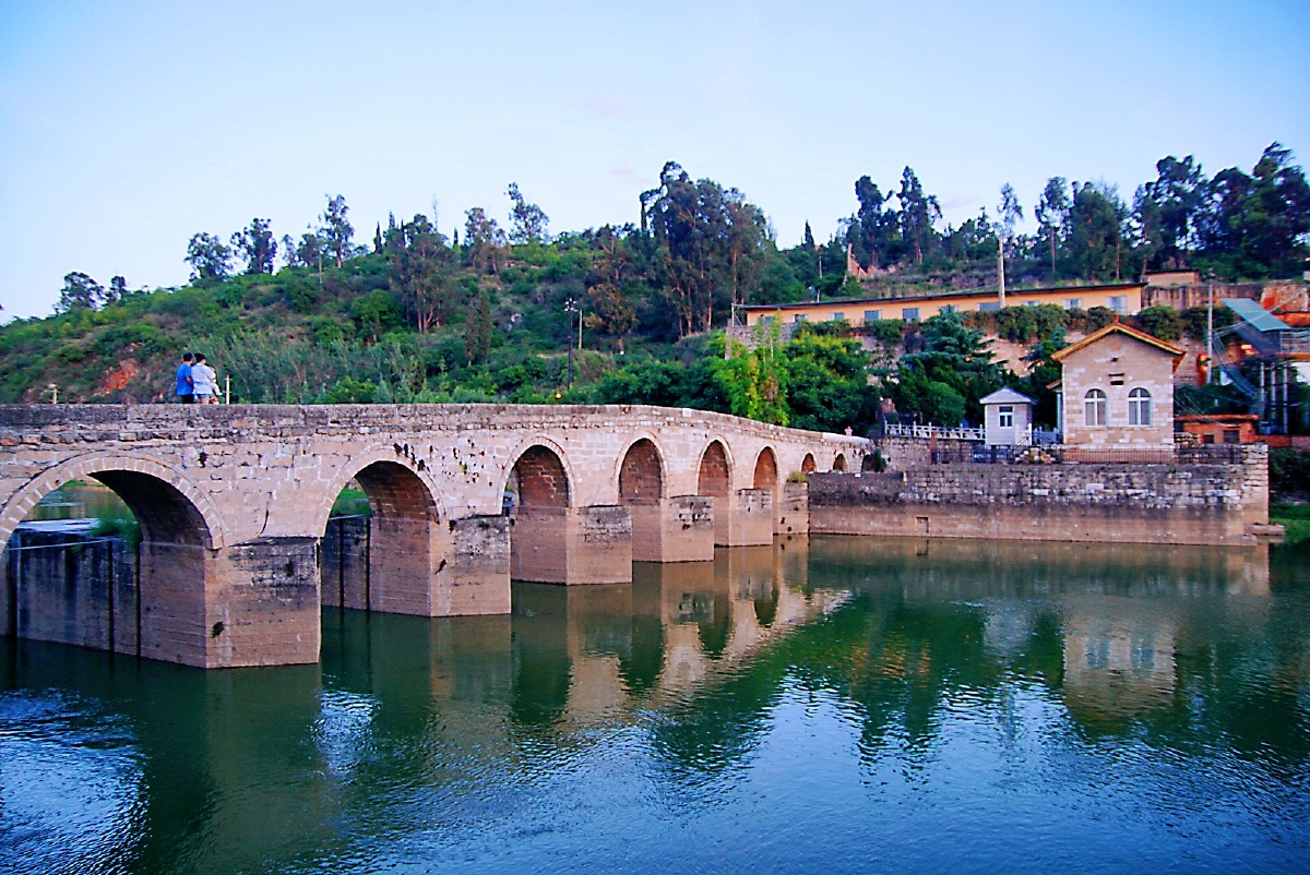 主题:【全国重点保护文物——昆明海口川字闸】摄影:【赵谢荣】简介: 