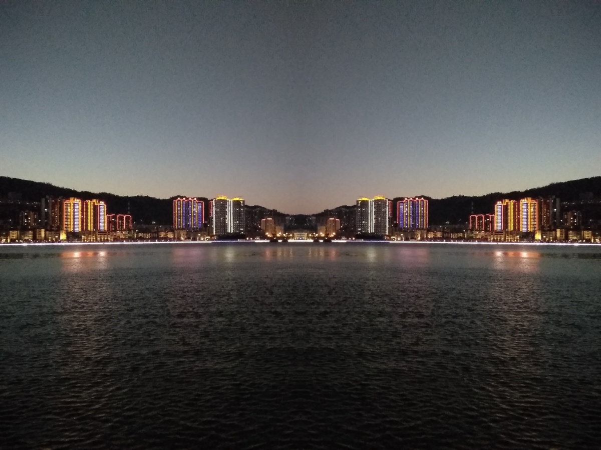 主题云南个旧行东湖夜景摄影赵谢荣