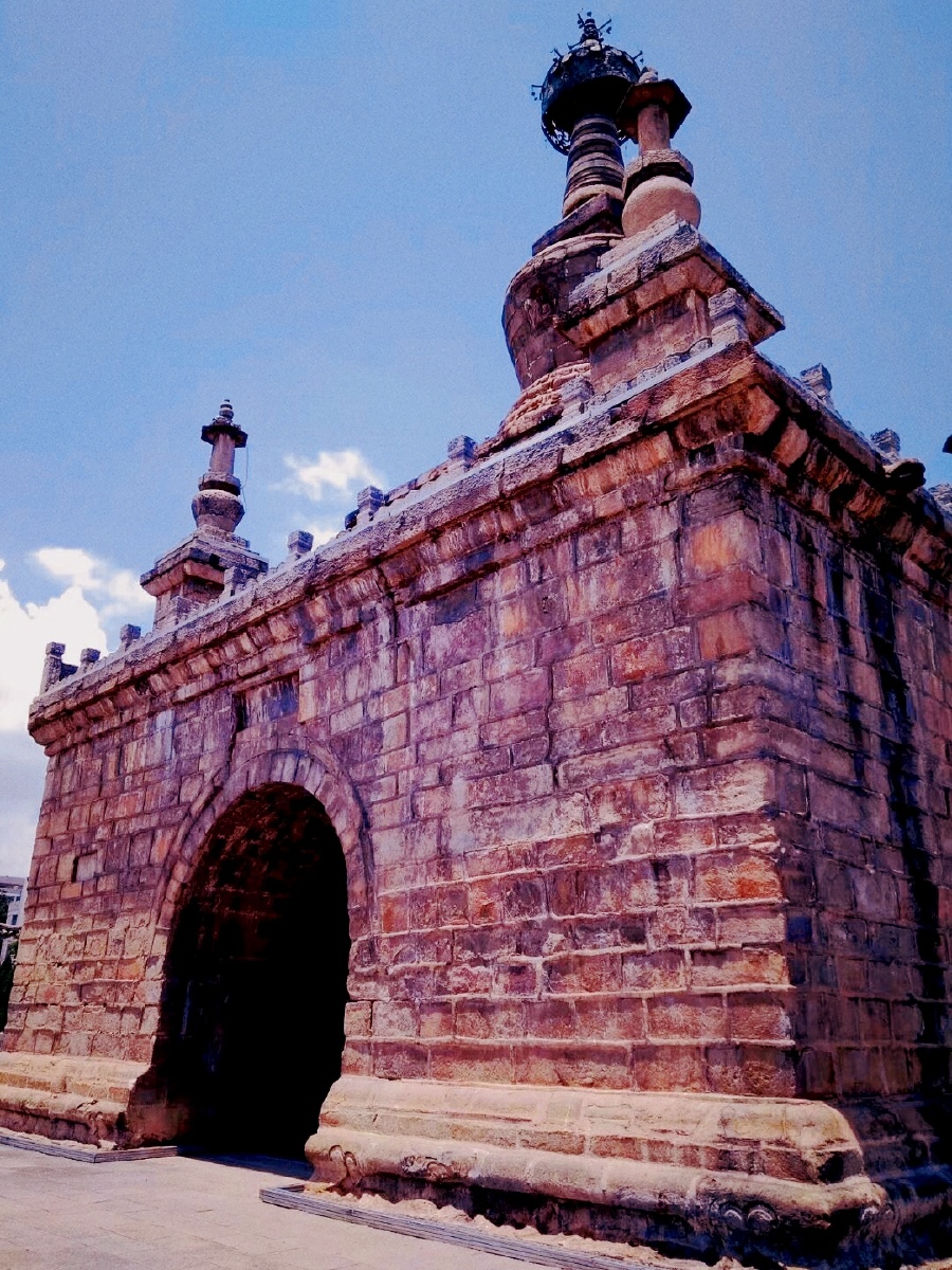 主题昆明官渡古镇金刚塔摄影赵谢荣