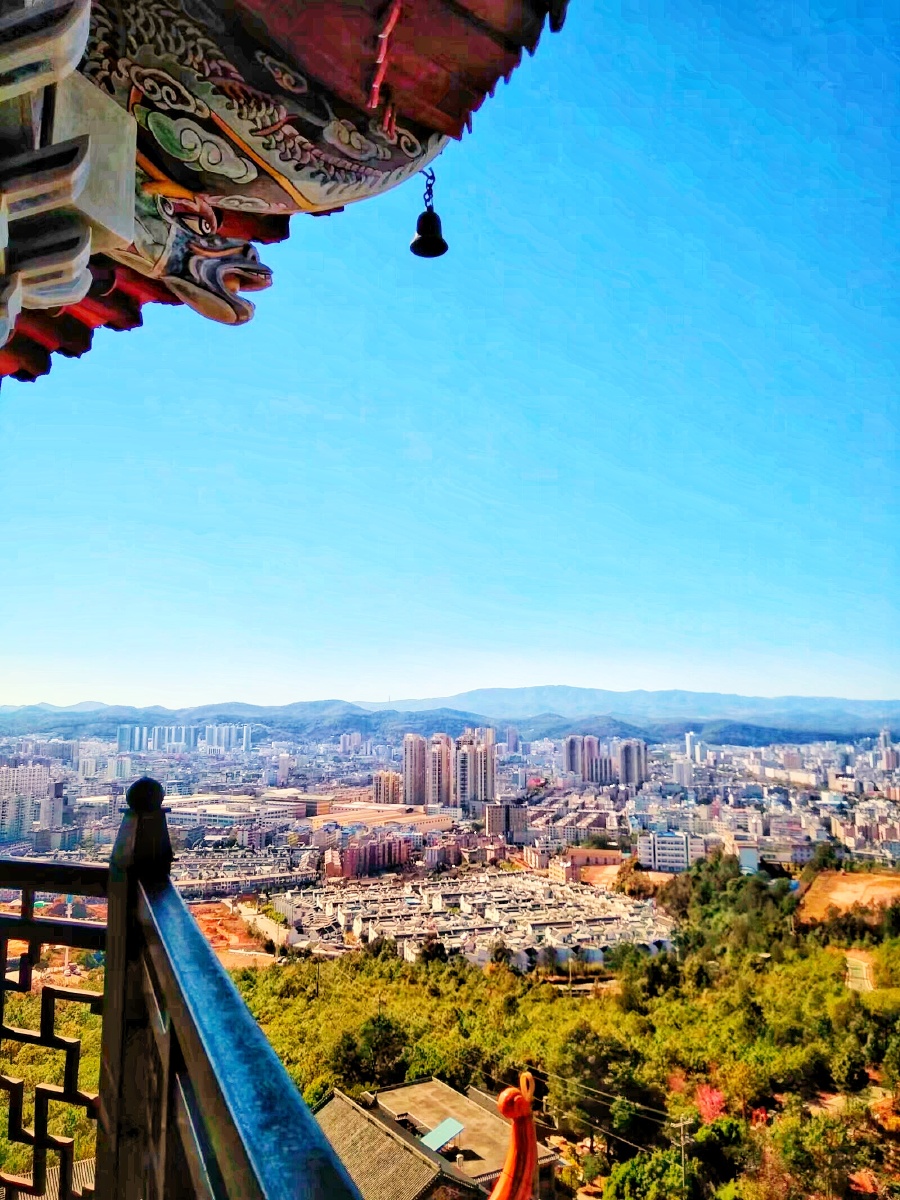 主题楚雄行俯瞰楚雄市摄影赵谢荣