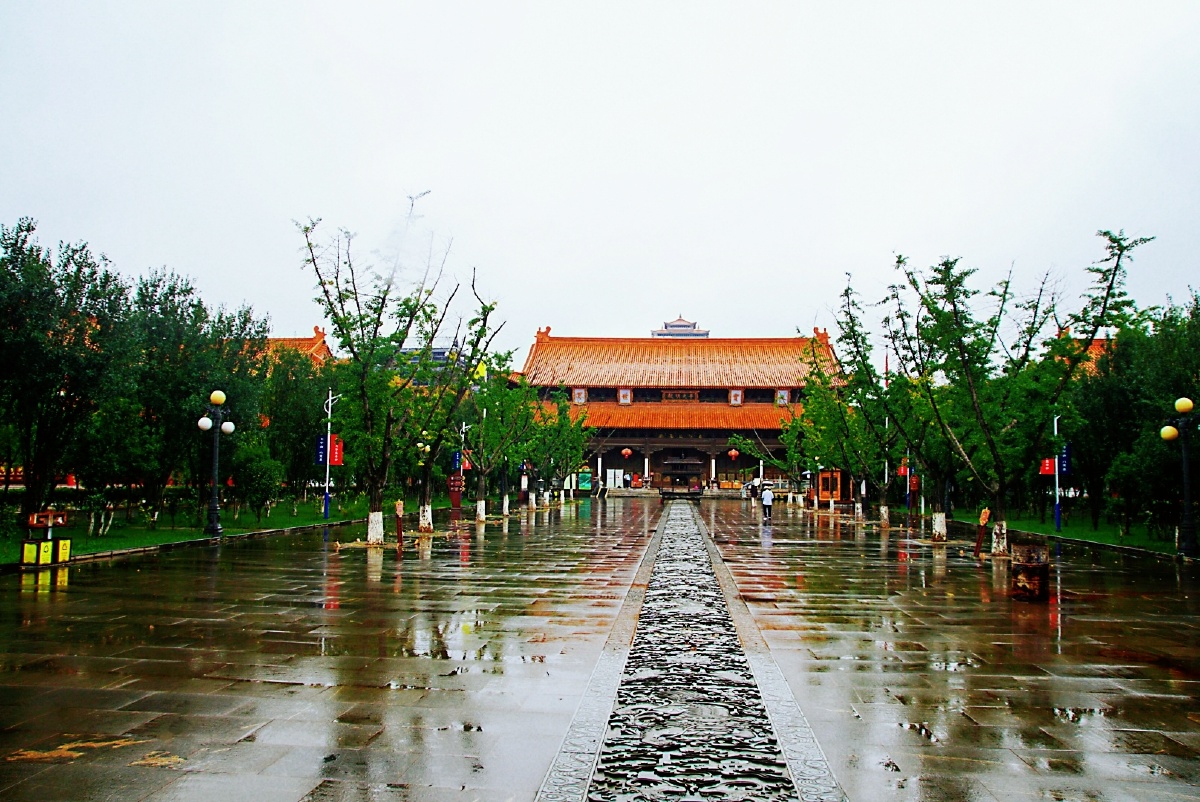 主题云南晋宁宝峰宝泉寺四摄影赵谢荣人杰地灵数宝峰苍松翠柏郁葱葱