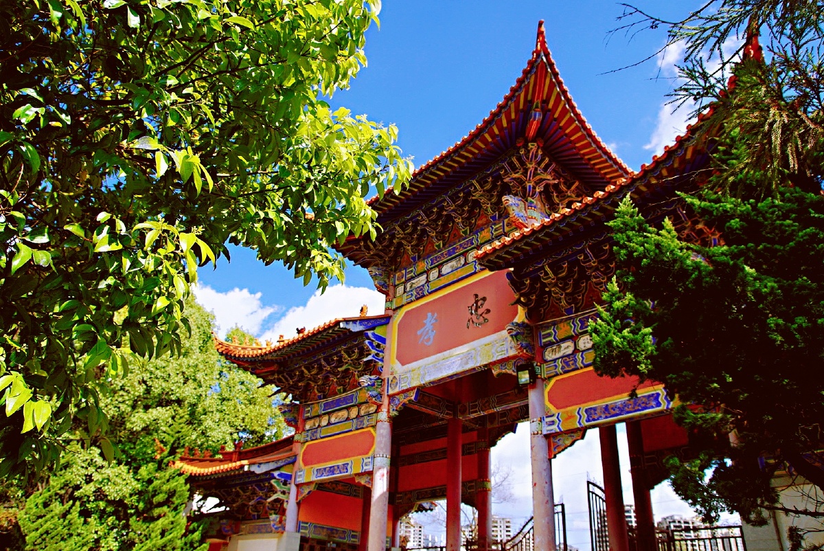 主题昆明海源寺一摄影赵谢荣