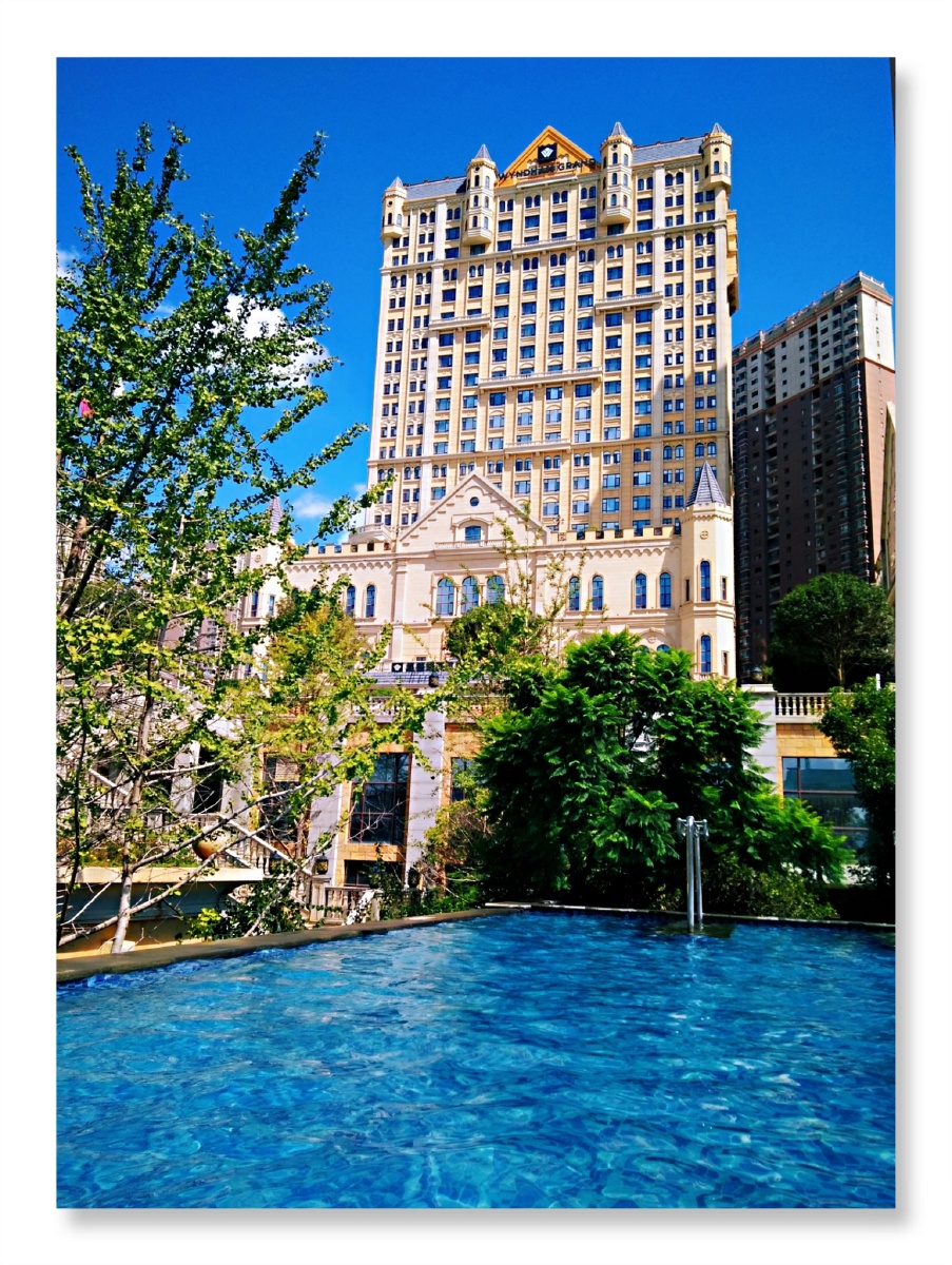 主题:【昆明亿壕城堡温德姆至尊酒店(一)】摄影:【赵谢荣】一座城堡