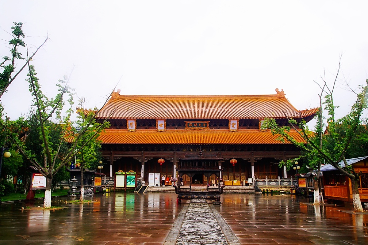 主题云南晋宁宝峰宝泉寺八摄影赵谢荣人杰地灵数宝峰苍松翠柏郁葱葱