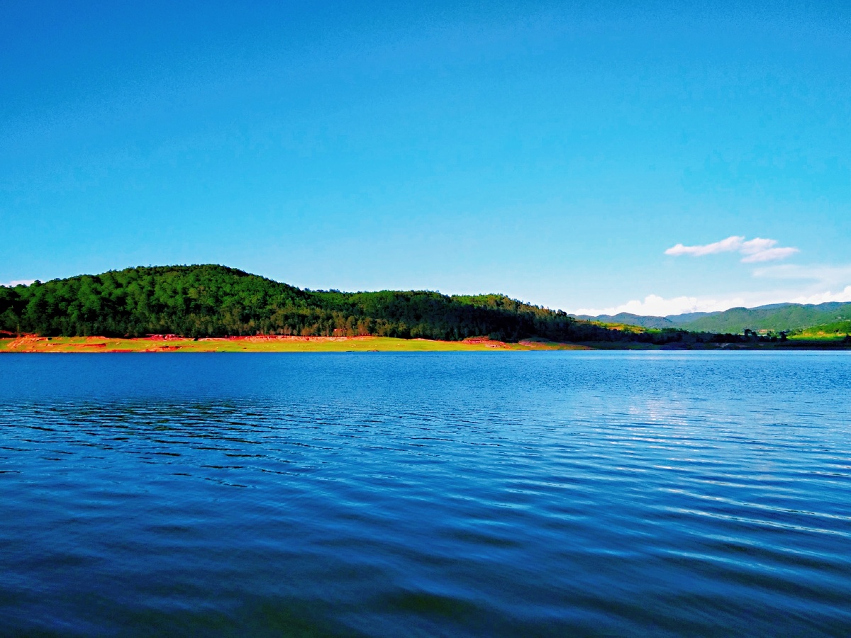 主题云南武定猫街新村水库夏景九摄影赵谢荣