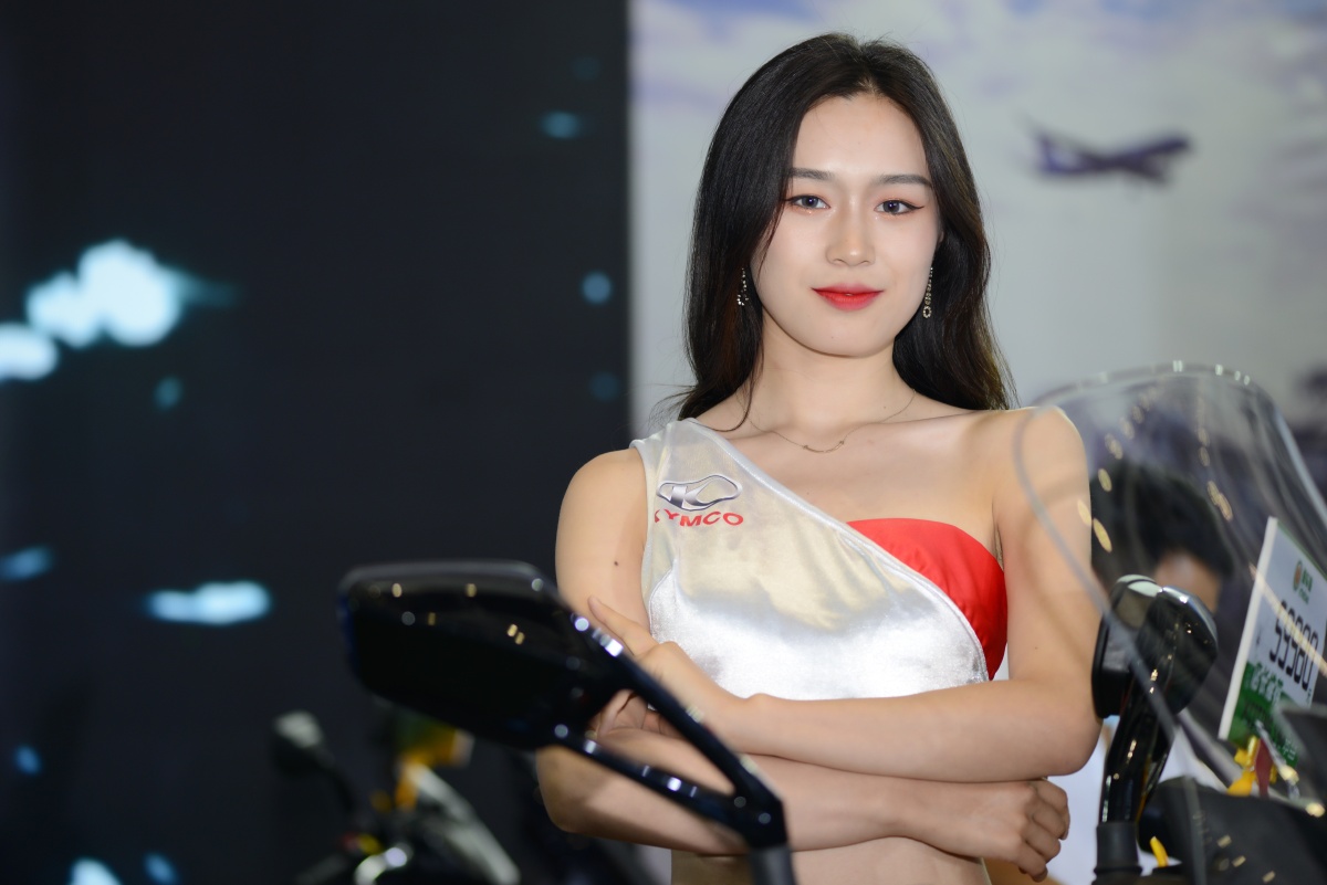 车展车模很漂亮美女摩托车女郎性感迷人