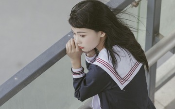 001