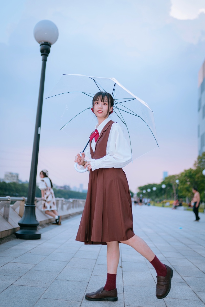 广州一年一度的萤火虫漫展黄昏时刻越了一组jk