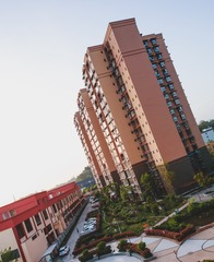 105744