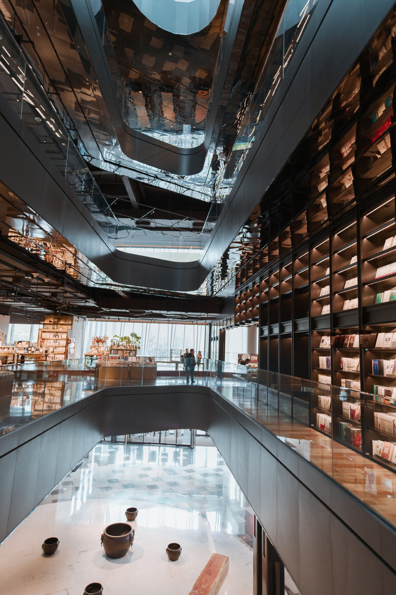 西安市蓝海风万邦书城