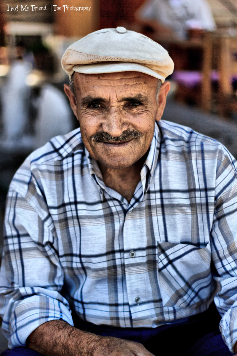  br /> 遇到了各种各样的人,他们最简单的一句hey,my friend看起来