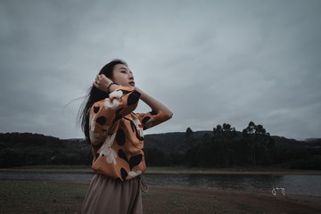 001