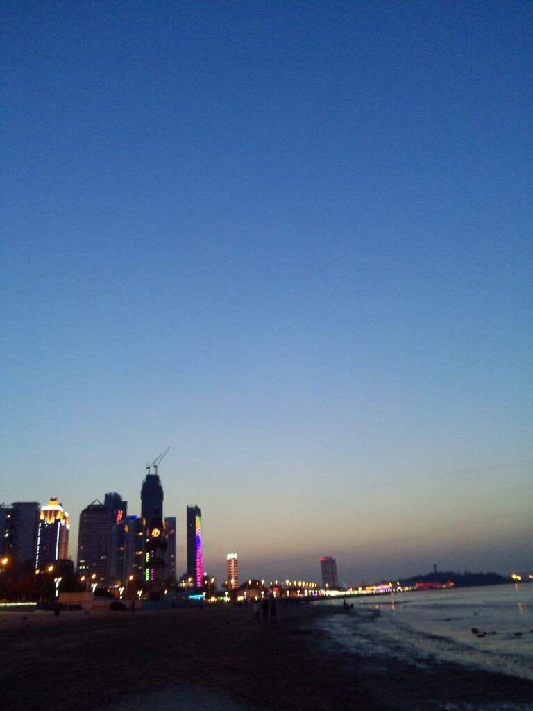 夜之蓝<br />
