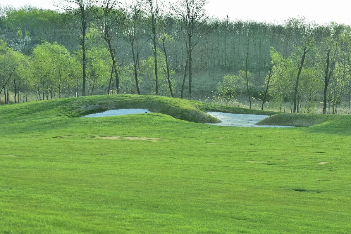 辽宁盖洲双台子镇虹溪谷高尔夫球场