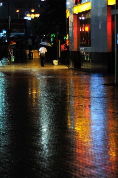 雨夜晚归<br />
