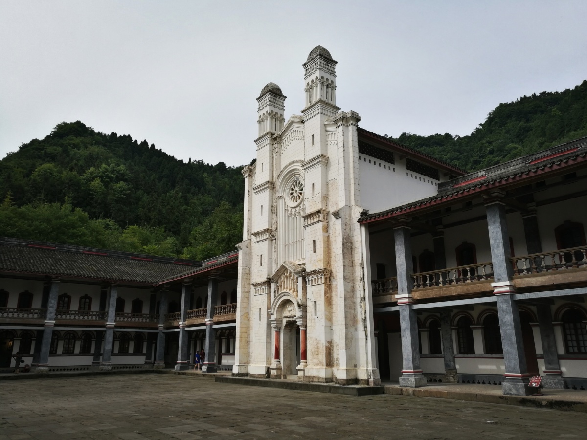 彭州白鹿镇领报修院