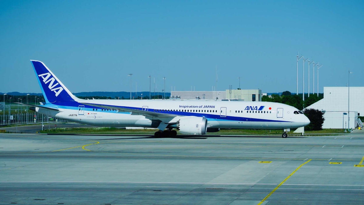 ana 787