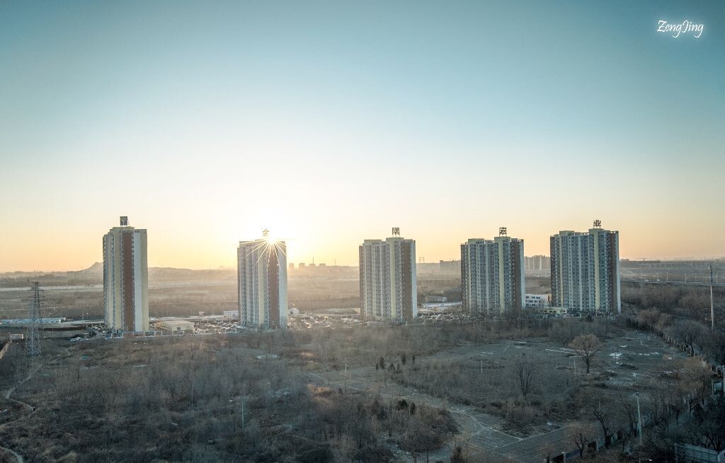 只是办公室窗外，