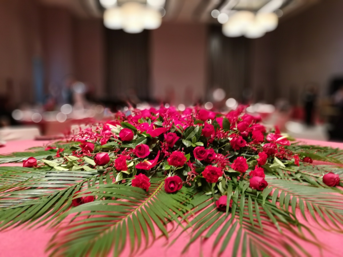 会场主桌花