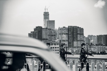 200532